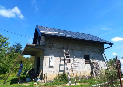 Priprema krovišta i montaža limenog pokrova